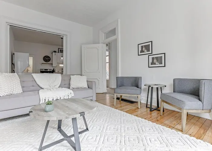 Housepitality - The Short North Getaway Apartment *