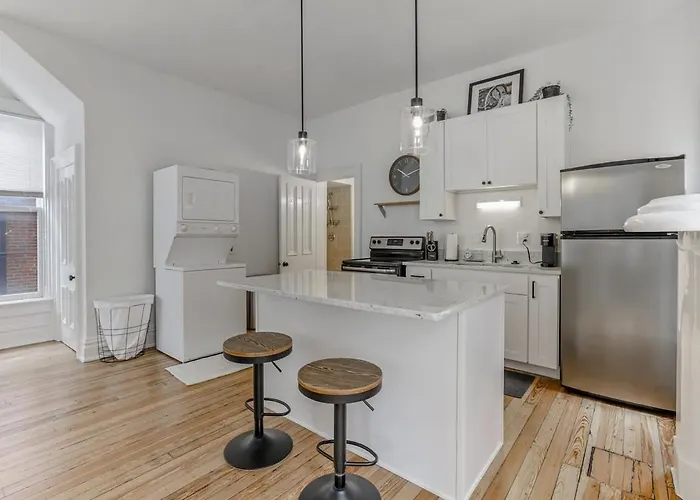 Housepitality - The Short North Getaway Apartment *