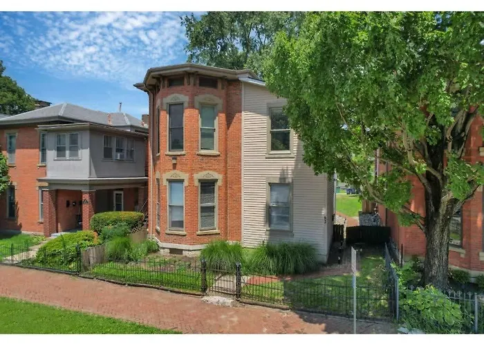 Housepitality - The Short North Getaway Apartment