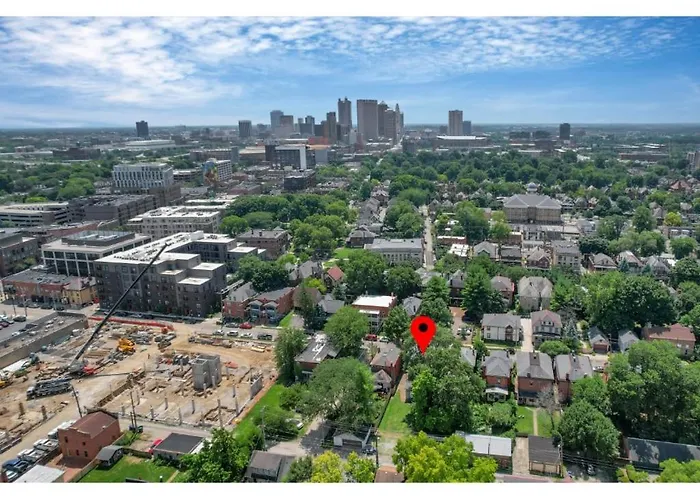Housepitality - The Short North Getaway *