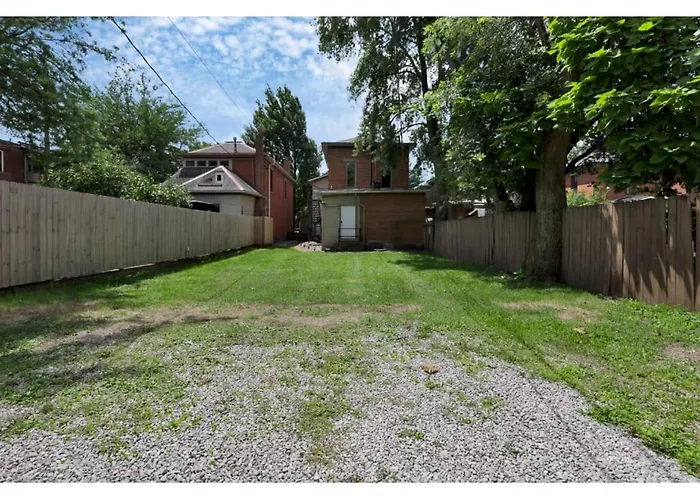 Housepitality - The Short North Getaway