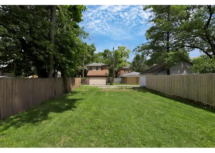 Housepitality - The Short North Getaway *