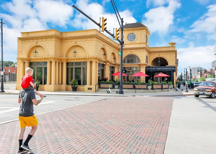 Housepitality - The Short North Getaway * Columbus